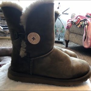 Ugg Bailey Button